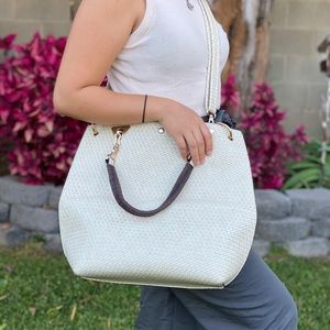CUTE LARGE CREAM PURSE 👜